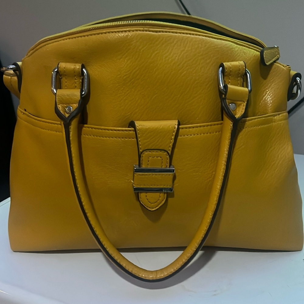 Brand new never used 9&Co mustard bag ￼great holiday gift